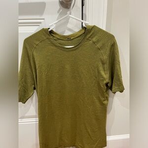 Men’s Lululemon Shirt